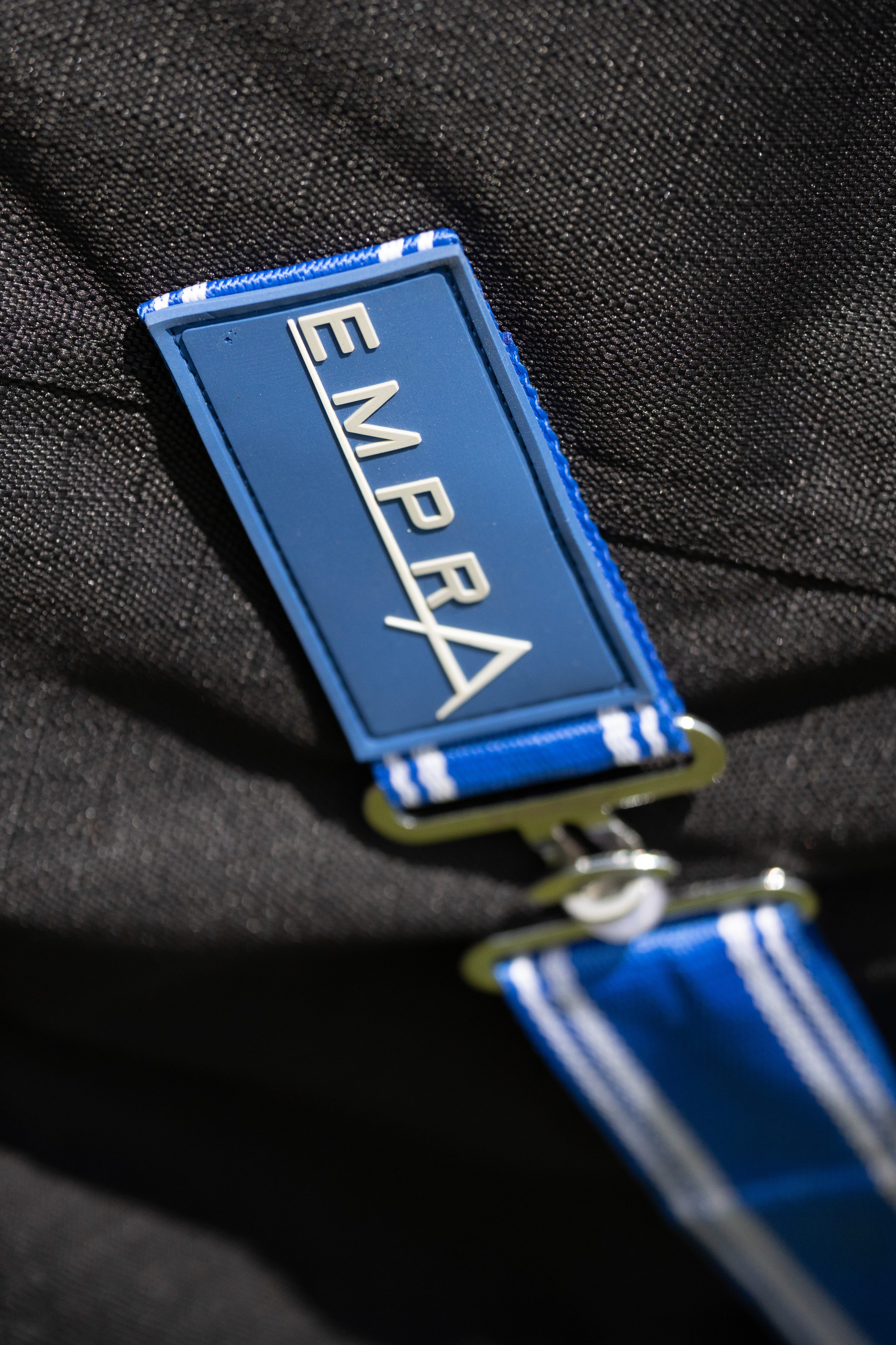 StormX Empra Extra 200g Turnout Rug with Detachable Neck image 5